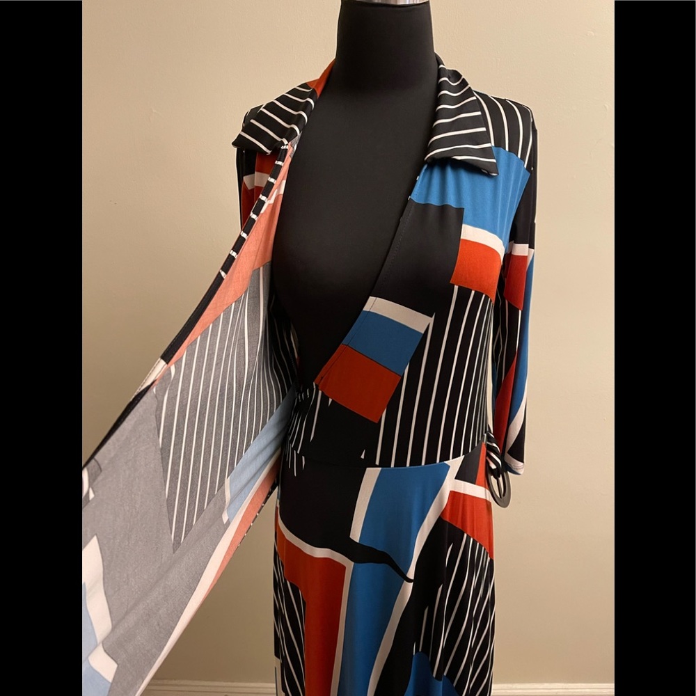 Faux Wrap Dress - Picture 5 of 6